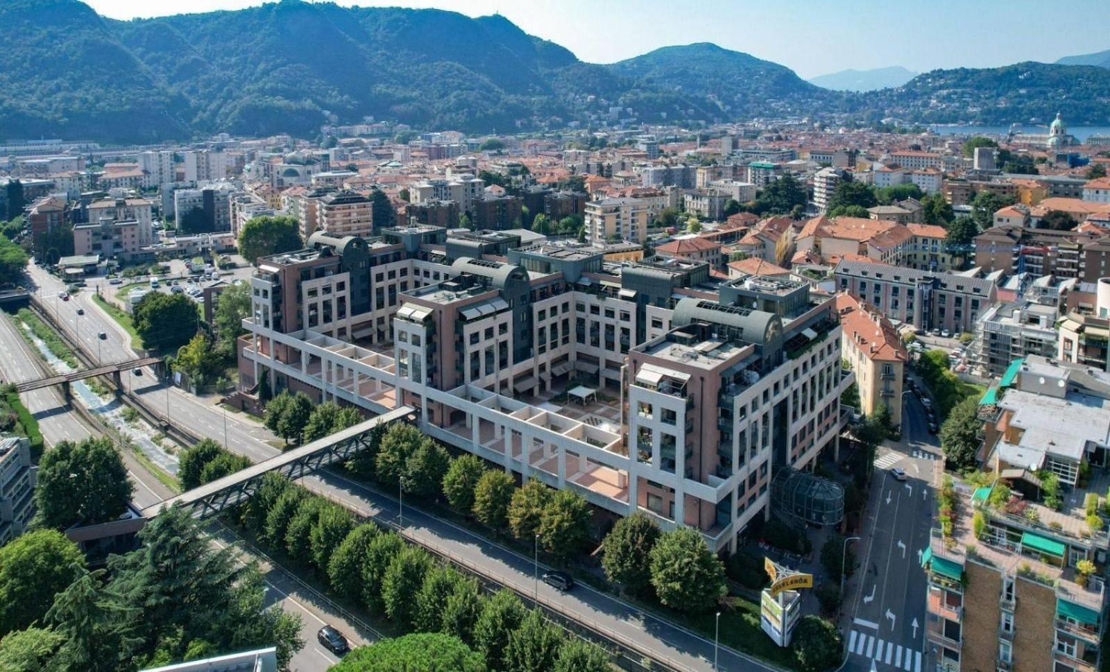 Bilocale Con Terrazzo E Box Auto Su Richiesta Daire Como Dış mekan fotoğraf